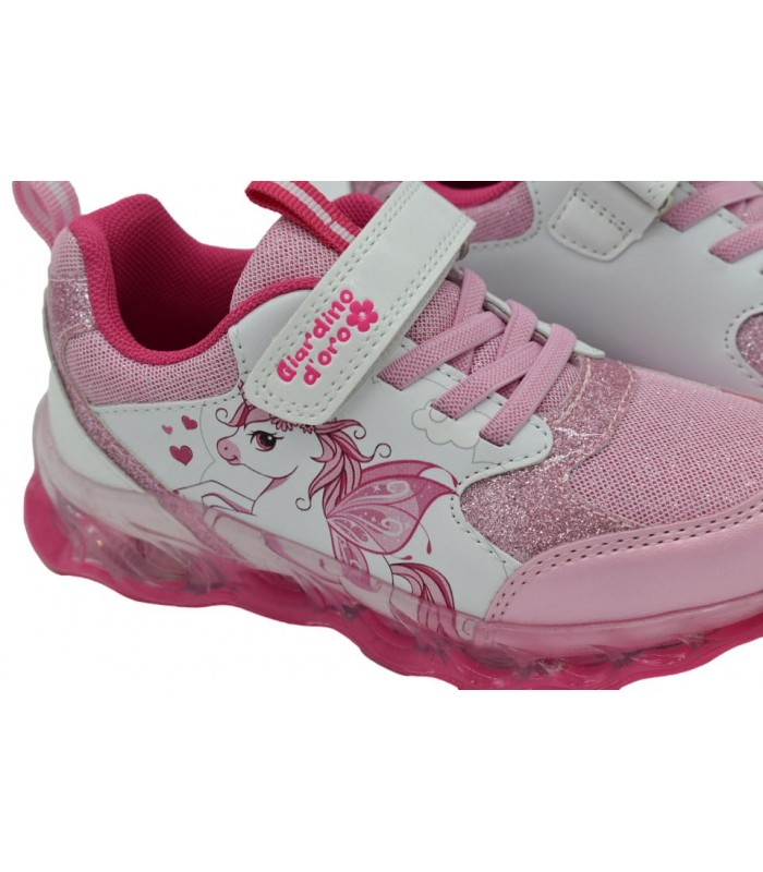 Αθλητικό με μονόκερο και φωτάκια