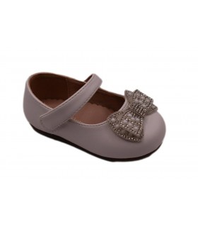 Μπαλαρίνα σε λευκό χρώμα με φιογκάκι