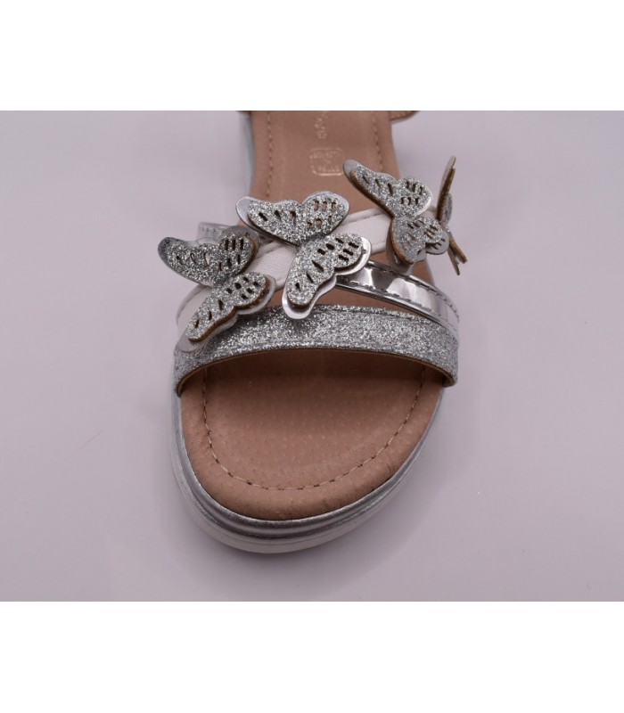 Πέδιλο για κορίτσι σε λευκό χρώμα με πεταλούδες