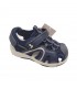Πέδιλο για αγόρι με κλειστή μύτη μπροστά σε μπλε χρώμα